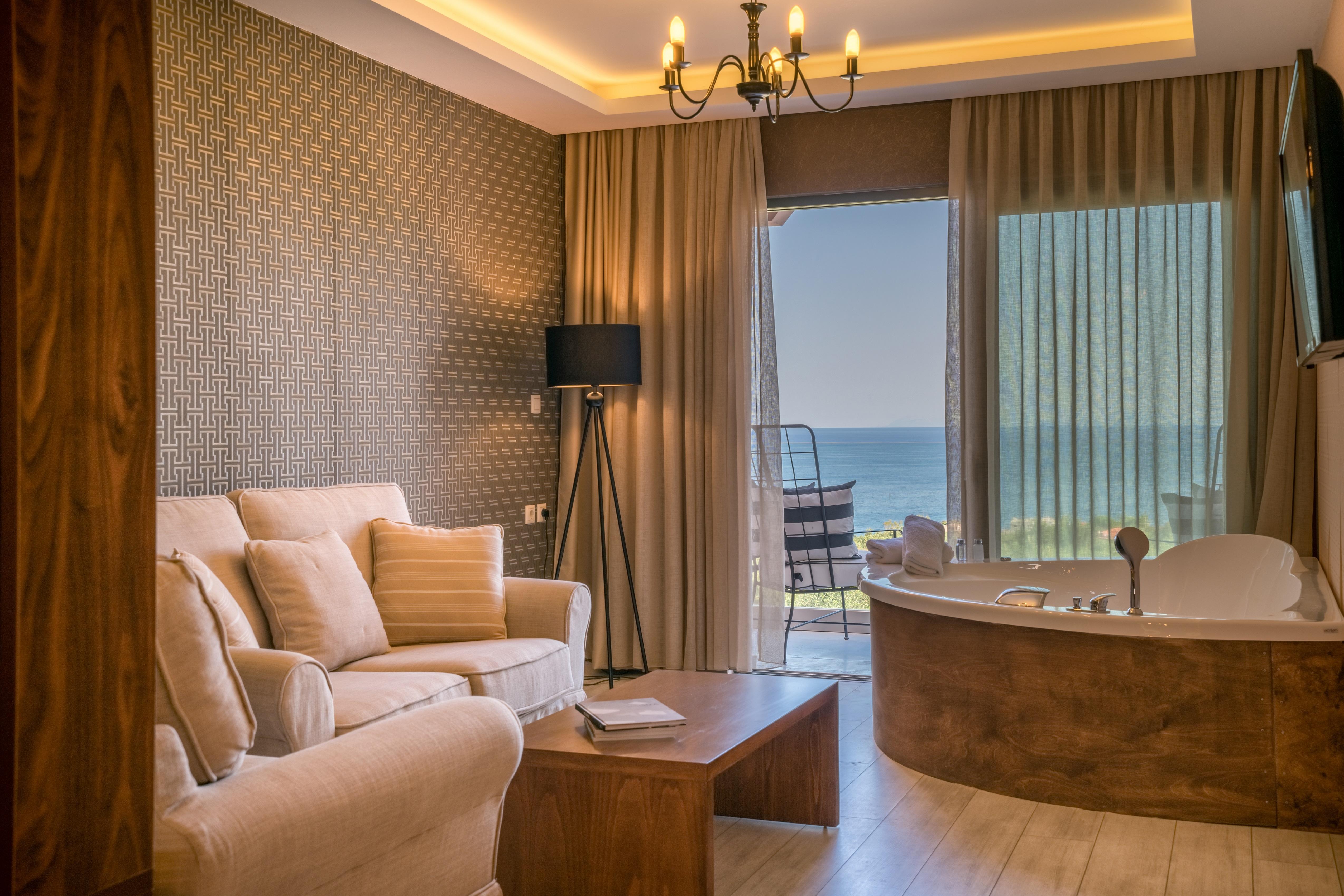 Elegance Luxury Executive Suites - Adults Only トラガキオン エクステリア 写真