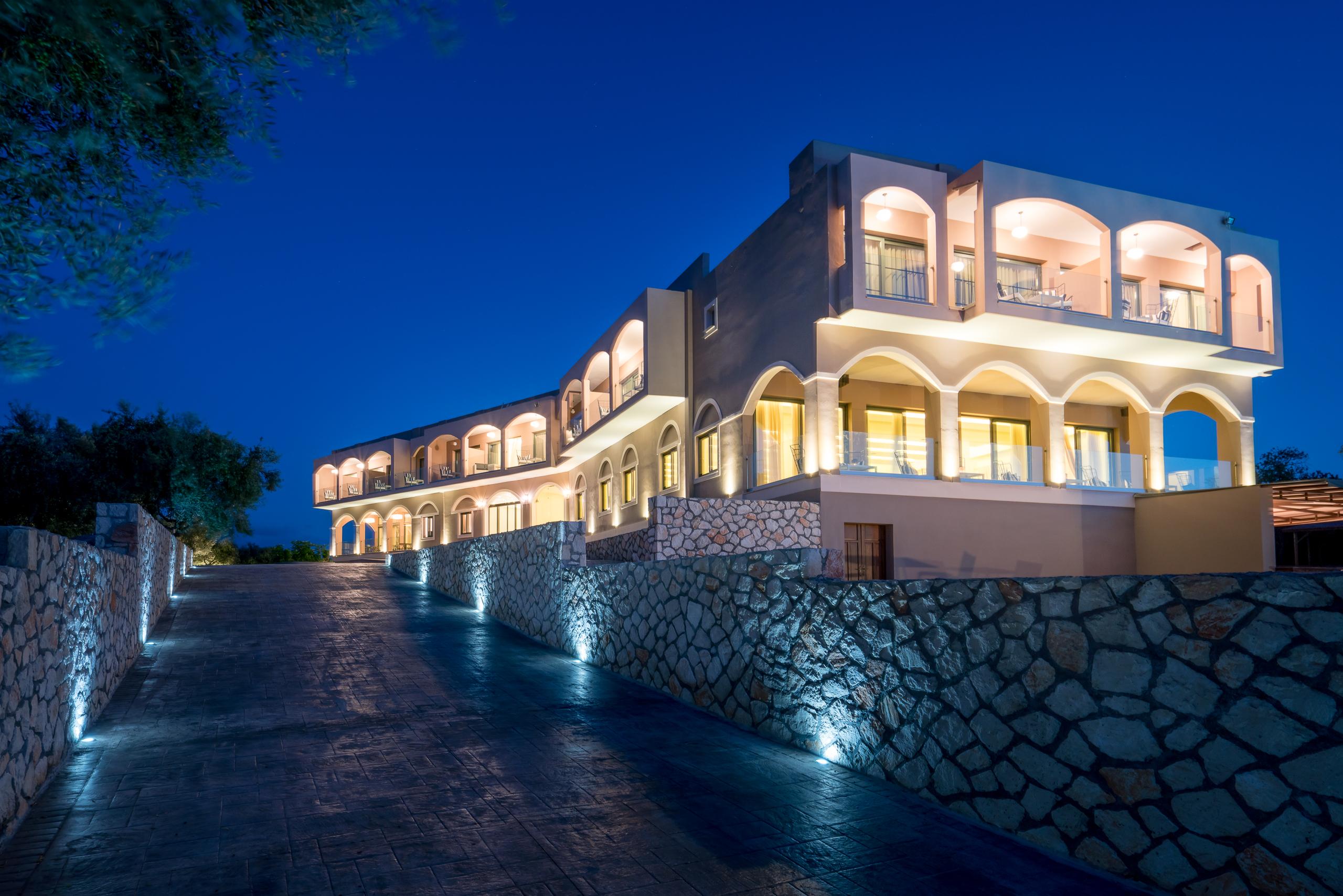 Elegance Luxury Executive Suites - Adults Only トラガキオン エクステリア 写真