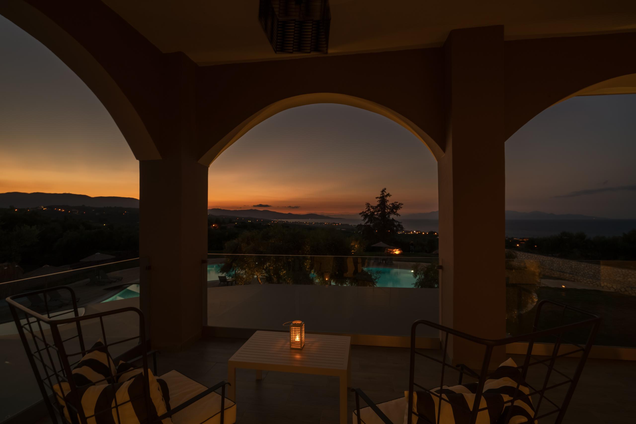 Elegance Luxury Executive Suites - Adults Only トラガキオン エクステリア 写真