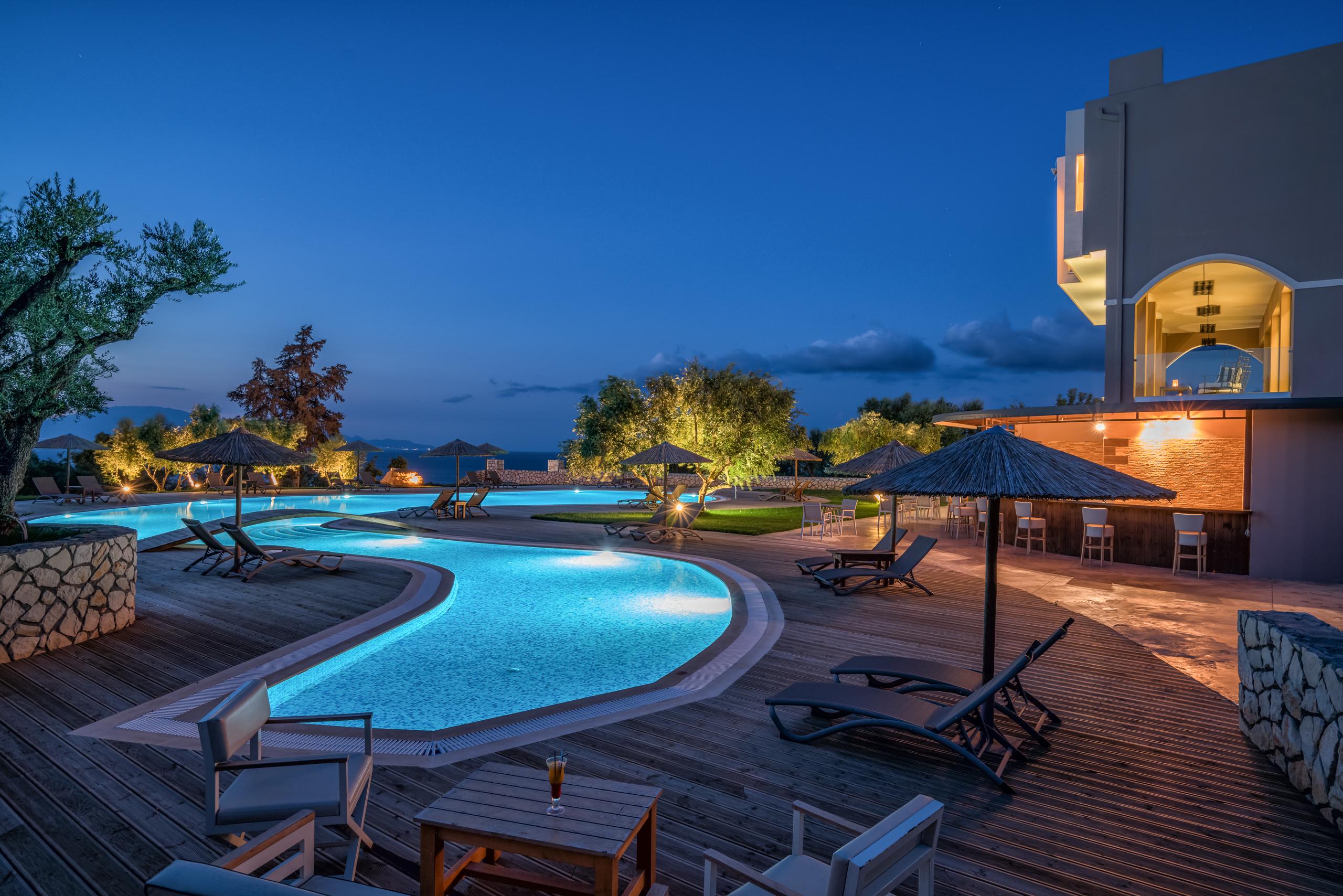 Elegance Luxury Executive Suites - Adults Only トラガキオン エクステリア 写真