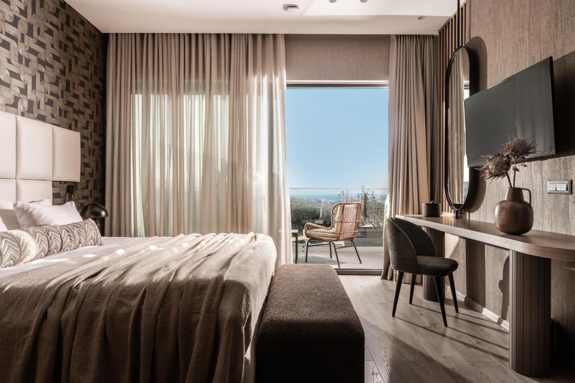 Elegance Luxury Executive Suites - Adults Only トラガキオン エクステリア 写真