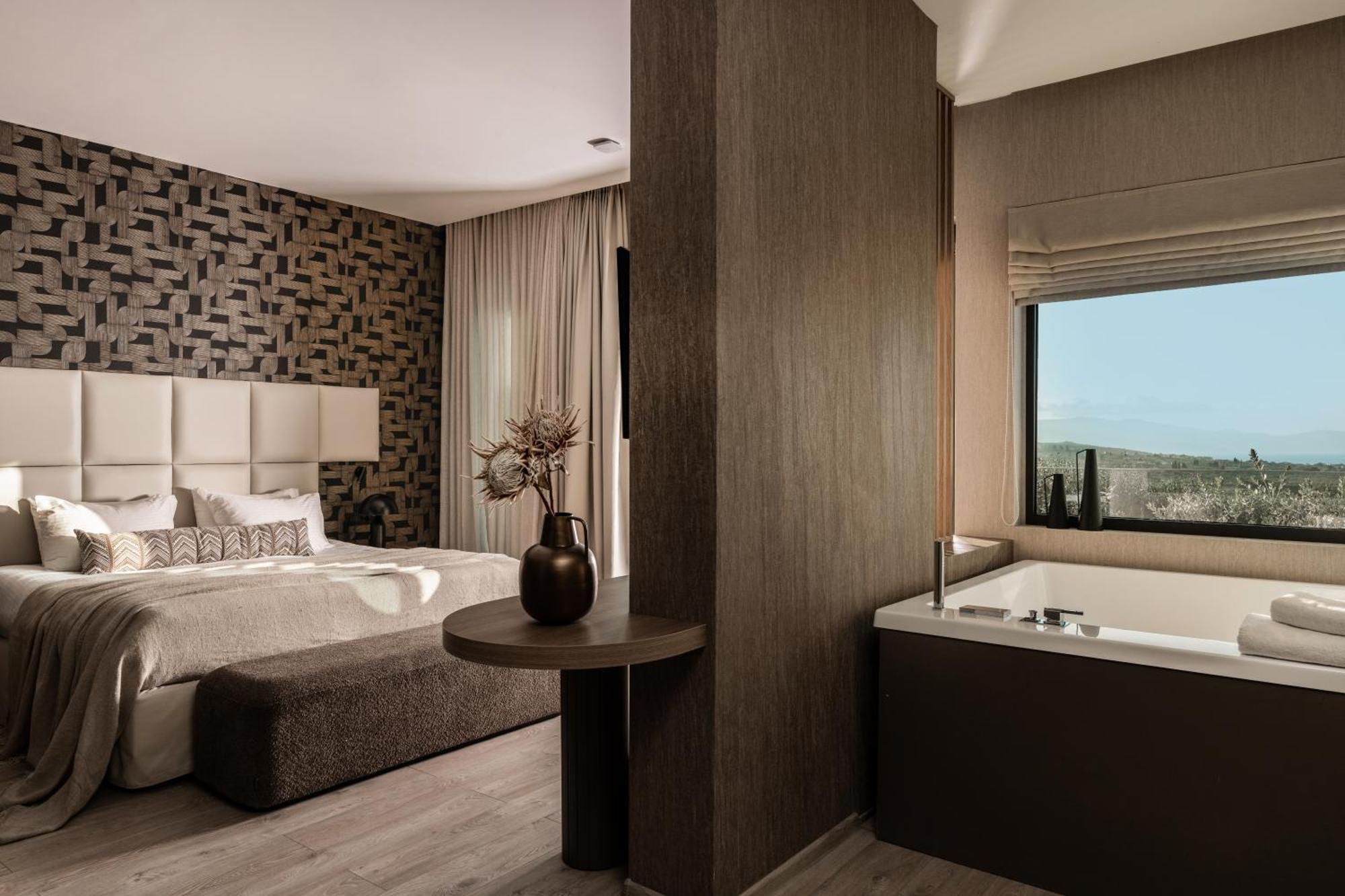 Elegance Luxury Executive Suites - Adults Only トラガキオン エクステリア 写真