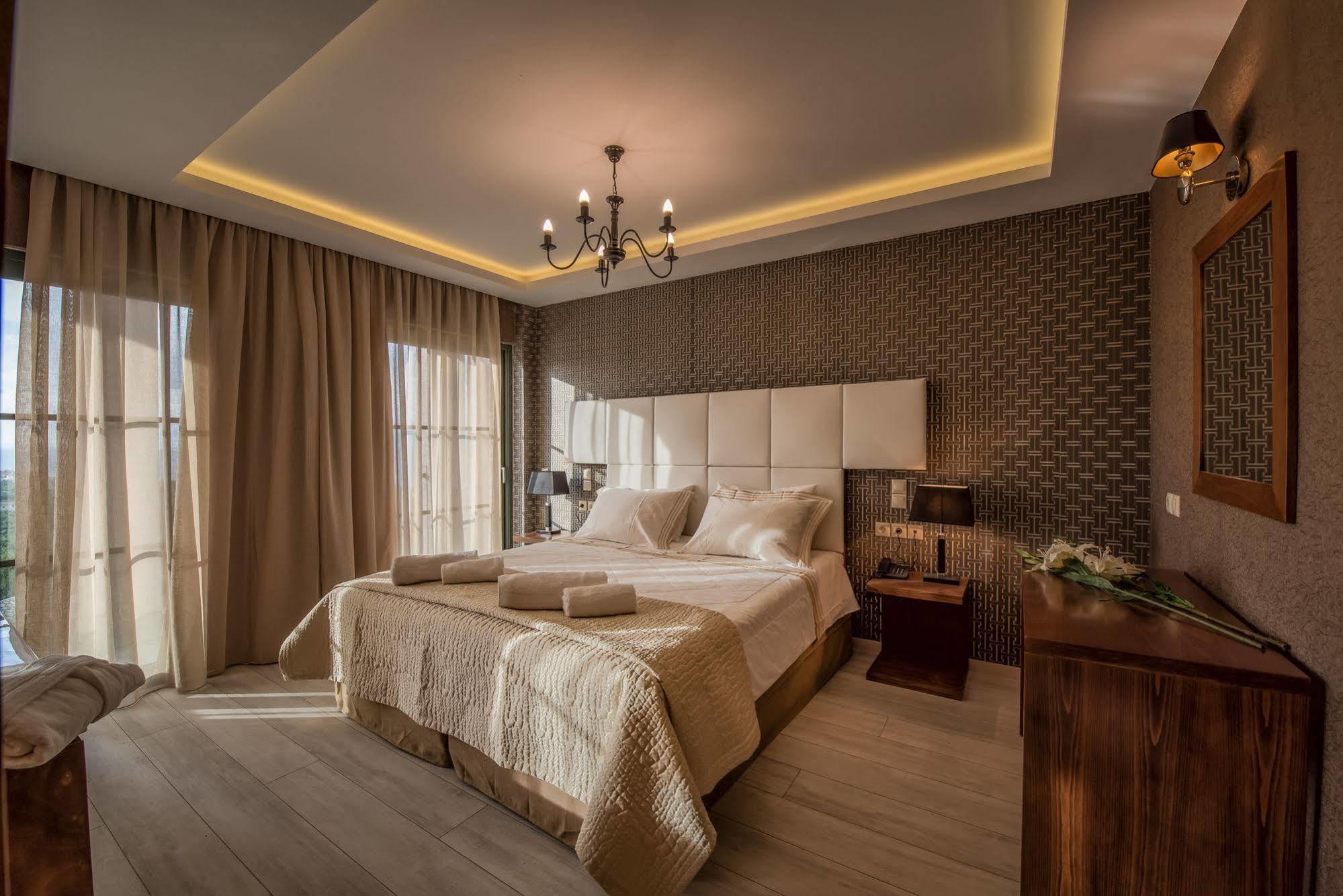 Elegance Luxury Executive Suites - Adults Only トラガキオン エクステリア 写真